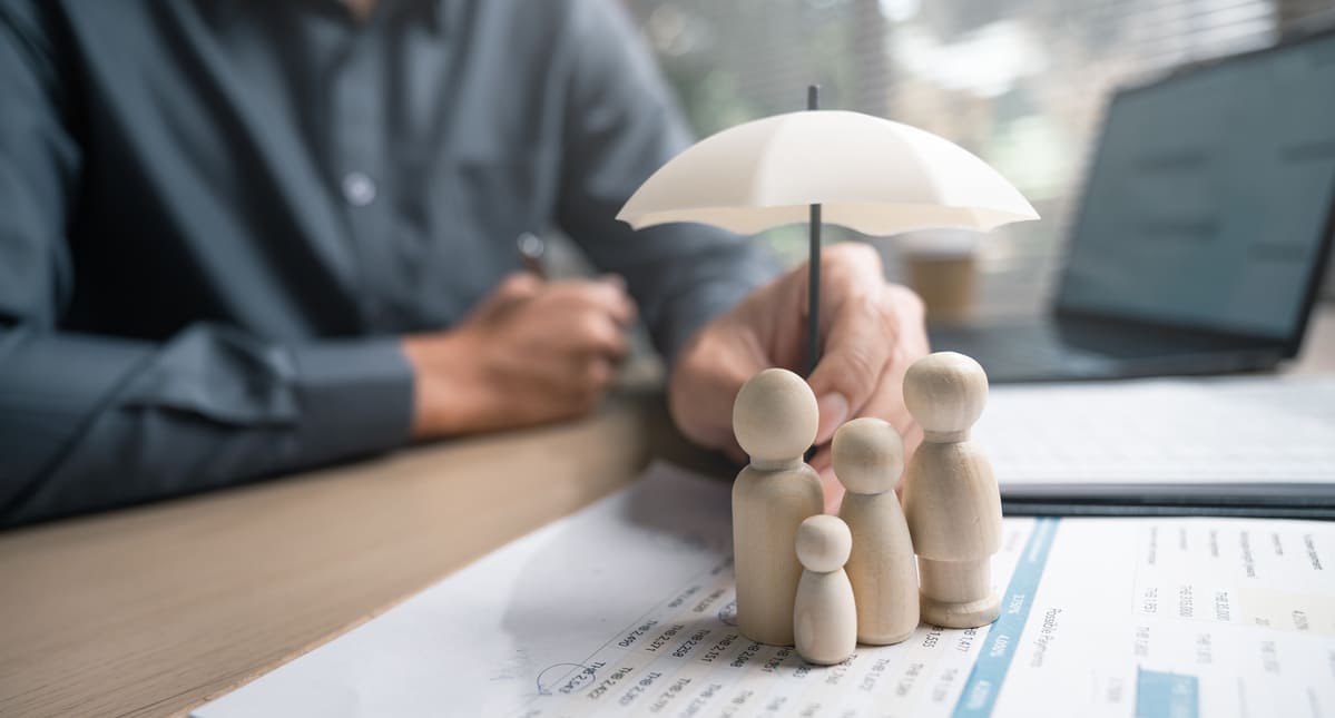 Jumbo & Universal Life Insurance in Dubai for HNW Families and Business Owners